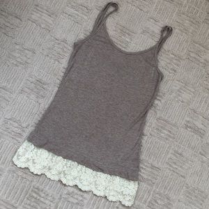 Bordeaux tank top with lace trim Size Medium, new without tags